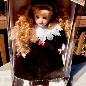 Two victorian collection dolls